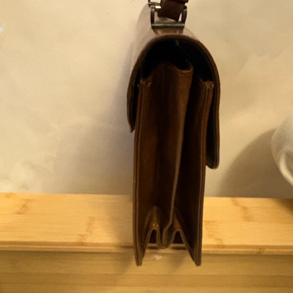 Vintage Brown on brown geometric accents purse - Picture 5 of 9